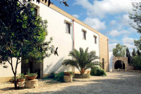 Отель Masseria Artemisia  Торре Сан-Джованни